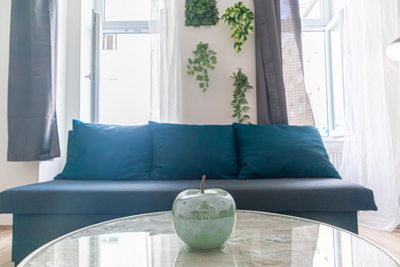 Attractive 1br And 1 Lr Comfortable Design, Great Location Apartment Vienna